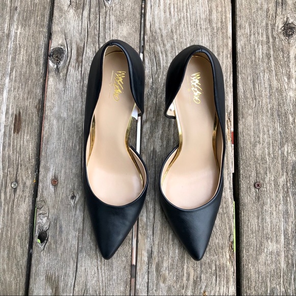 Mossimo • Black Heels with Side Cut - Picture 11 of 12